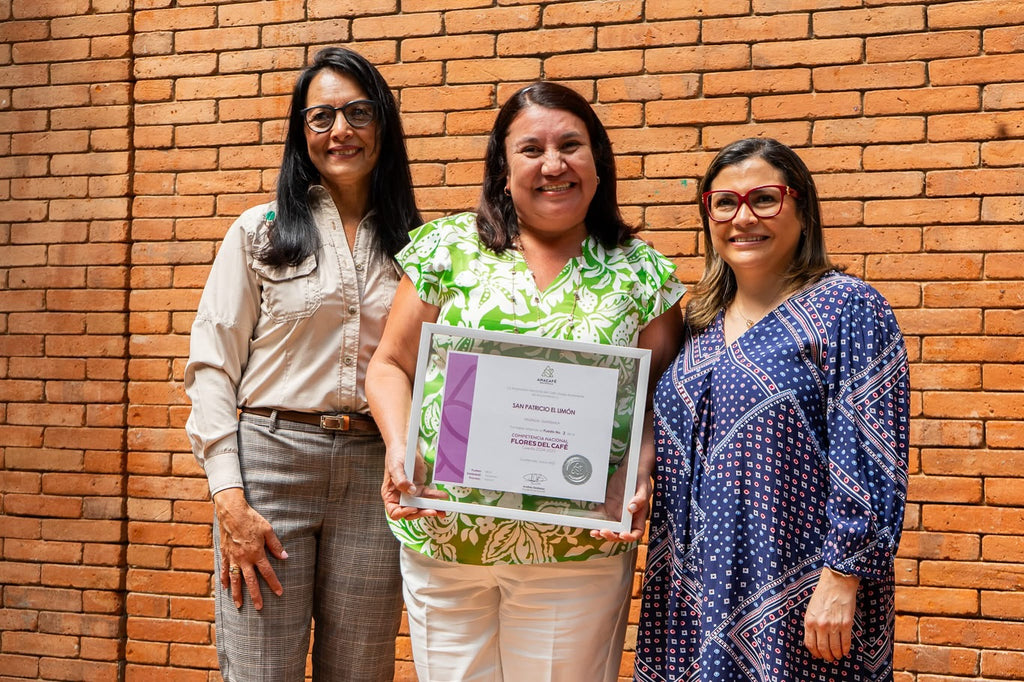 El Limon was recognised by the Flores del Café competition, organised by Anacafé and IWCA Guatemala to celebrate the work of women coffee producers.