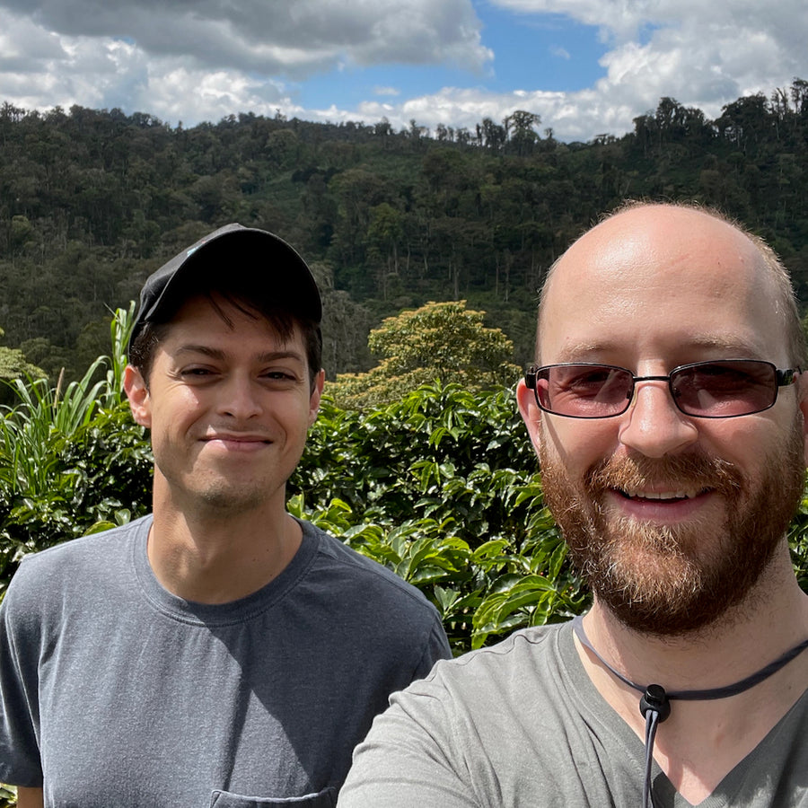 Erwin 'Wingo' Mierisch and OCR Green Buyer Roland Glew at La Huella in Nicaragua